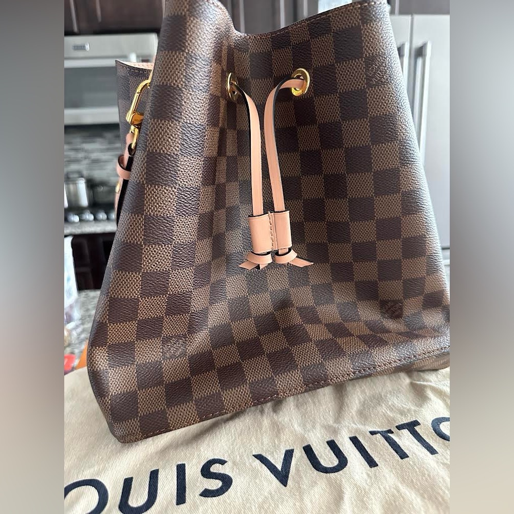 Louis Vuitton NéoNoé bucket